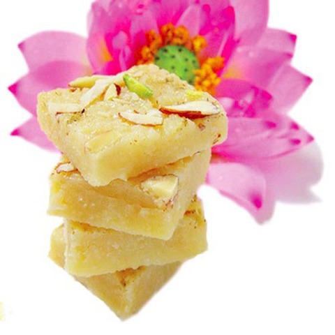 https://static12.insales.ru/images/products/1/1645/29419117/coconut_burfi.jpg