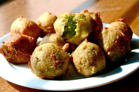 https://static12.insales.ru/images/products/1/2891/13069131/Batata_Vada.jpg