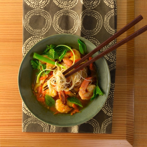 https://static12.insales.ru/images/products/1/6304/9689248/0395433001334144041_Rice_noodles___shrimp_soup.jpg