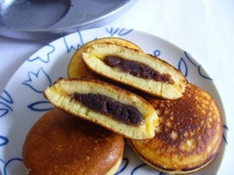 https://static12.insales.ru/images/products/1/6326/9689270/0183280001329673245_redbeanpastepancake_2.jpg