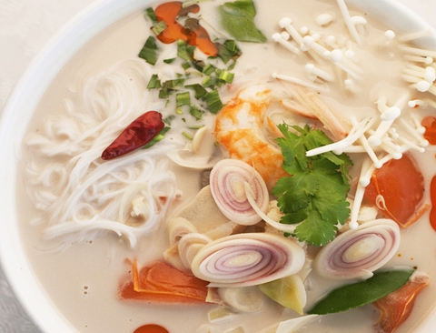 https://static12.insales.ru/images/products/1/6484/9689428/0319059001351193227_spaghetti_with_tom_kha.jpg