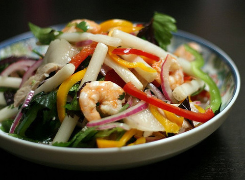 https://static12.insales.ru/images/products/1/775/20865799/vietnamese_salad.png