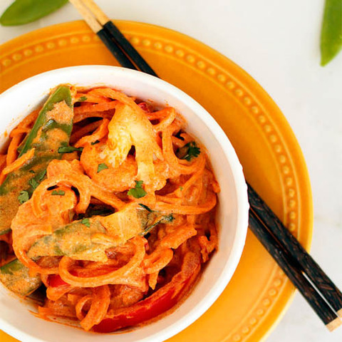 https://static12.insales.ru/images/products/1/7773/38731357/massaman_curry_noodles.jpg