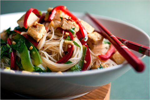 https://static12.insales.ru/images/products/1/8044/13705068/fried_noodles_tofu.jpg
